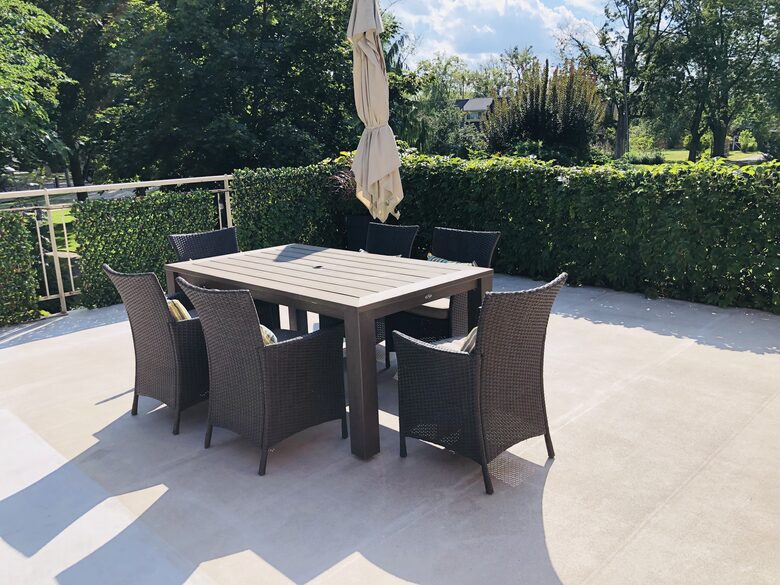 Niagara Riverfront Contemporary Retreat - Niagara-on-the-Lake, Canada