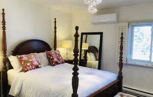 Niagara Riverfront Contemporary Retreat - Niagara-on-the-Lake, Canada