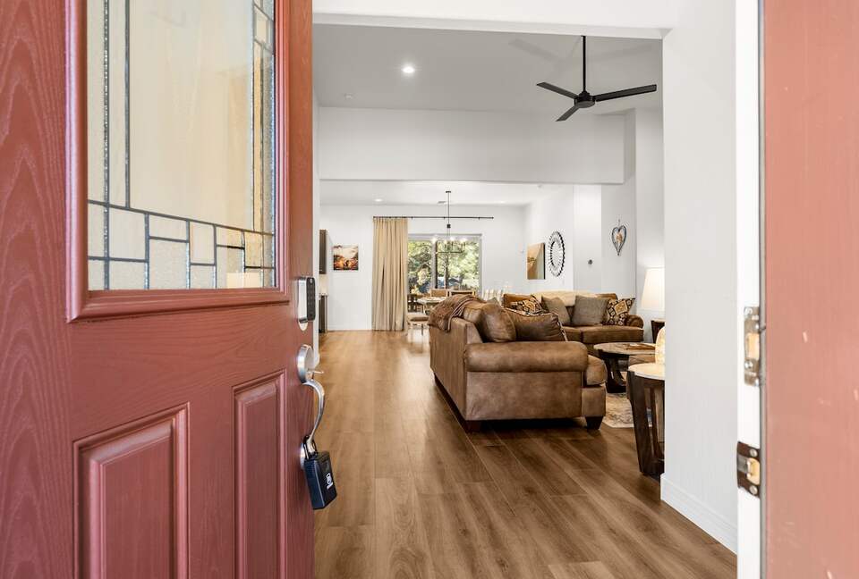 Pineview Retreat | Modern Flagstaff Getaway - Flagstaff, Arizona