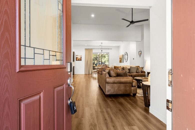 Pineview Retreat | Modern Flagstaff Getaway - Flagstaff, Arizona