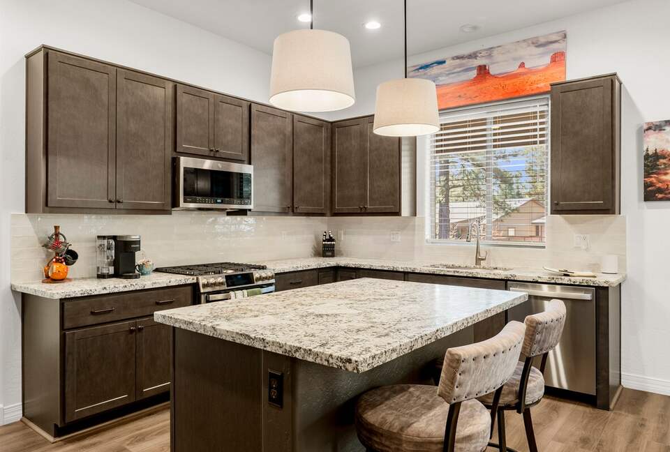 Pineview Retreat | Modern Flagstaff Getaway - Flagstaff, Arizona