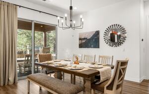 Pineview Retreat | Modern Flagstaff Getaway - Flagstaff, Arizona