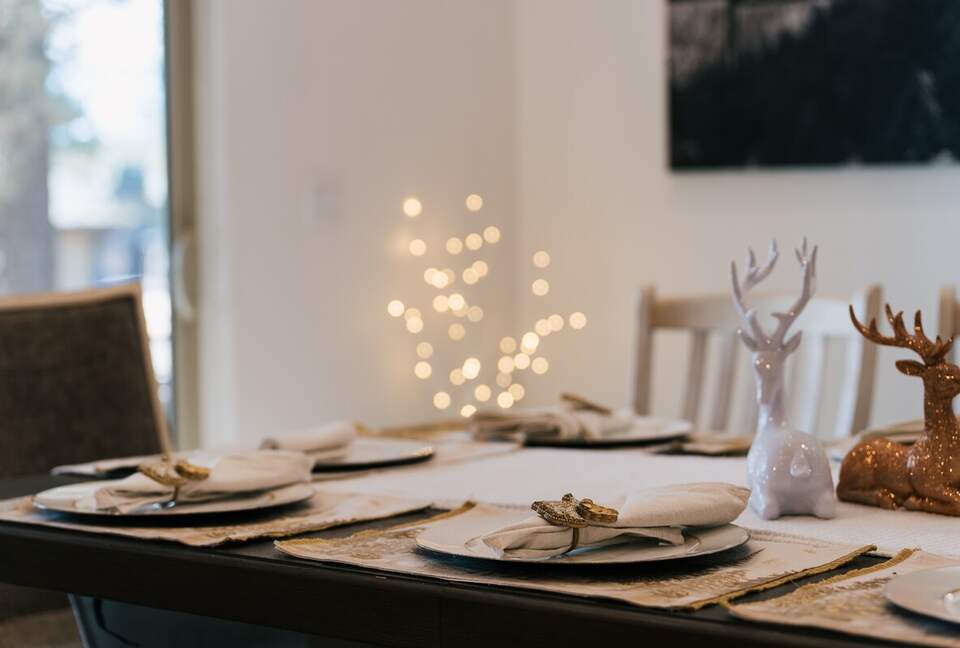 Pineview Retreat | Modern Flagstaff Getaway - Flagstaff, Arizona