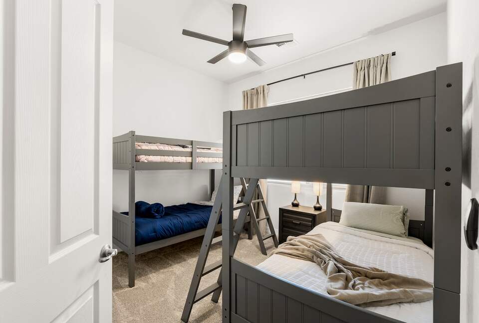 Pineview Retreat | Modern Flagstaff Getaway - Flagstaff, Arizona