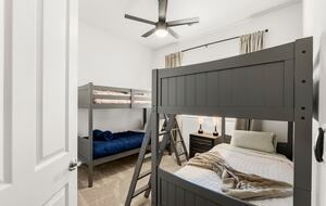 Pineview Retreat | Modern Flagstaff Getaway - Flagstaff, Arizona