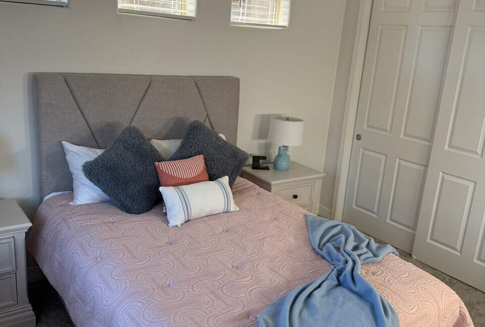 Pineview Retreat | Modern Flagstaff Getaway - Flagstaff, Arizona