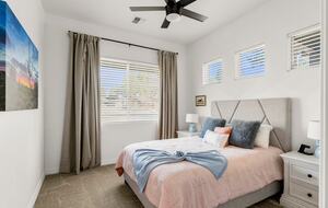 Pineview Retreat | Modern Flagstaff Getaway - Flagstaff, Arizona