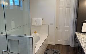 Pineview Retreat | Modern Flagstaff Getaway - Flagstaff, Arizona