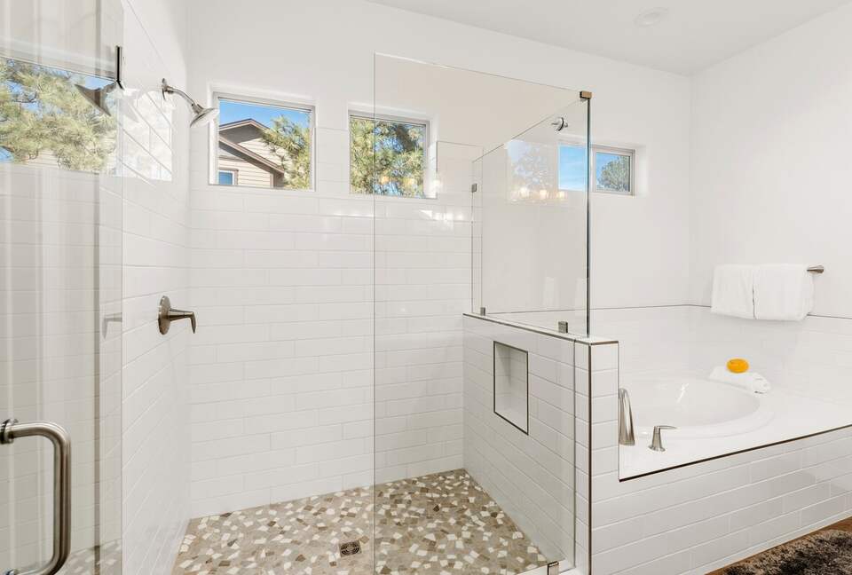 Pineview Retreat | Modern Flagstaff Getaway - Flagstaff, Arizona