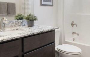 Pineview Retreat | Modern Flagstaff Getaway - Flagstaff, Arizona