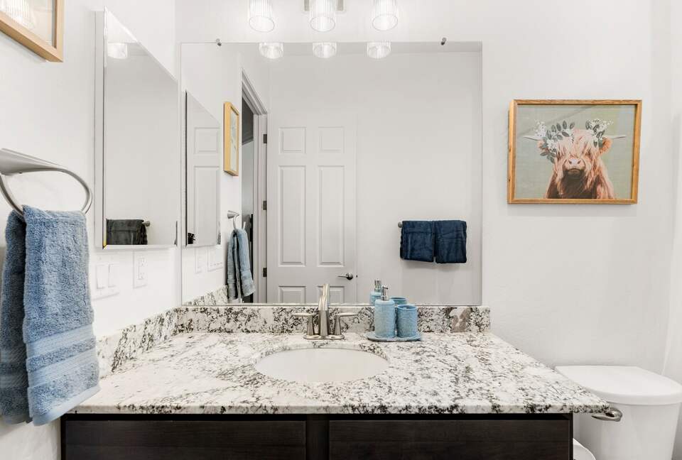 Pineview Retreat | Modern Flagstaff Getaway - Flagstaff, Arizona