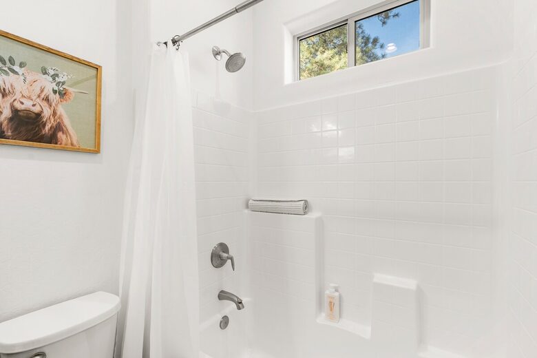 Pineview Retreat | Modern Flagstaff Getaway - Flagstaff, Arizona