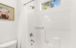 Pineview Retreat | Modern Flagstaff Getaway - Flagstaff, Arizona