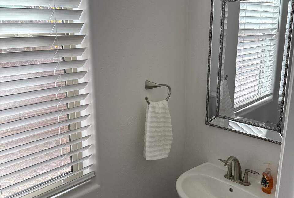 Pineview Retreat | Modern Flagstaff Getaway - Flagstaff, Arizona