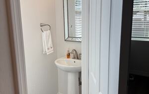 Pineview Retreat | Modern Flagstaff Getaway - Flagstaff, Arizona