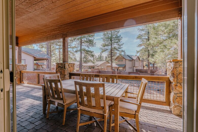 Pineview Retreat | Modern Flagstaff Getaway - Flagstaff, Arizona