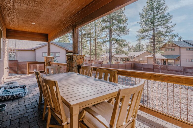 Pineview Retreat | Modern Flagstaff Getaway - Flagstaff, Arizona