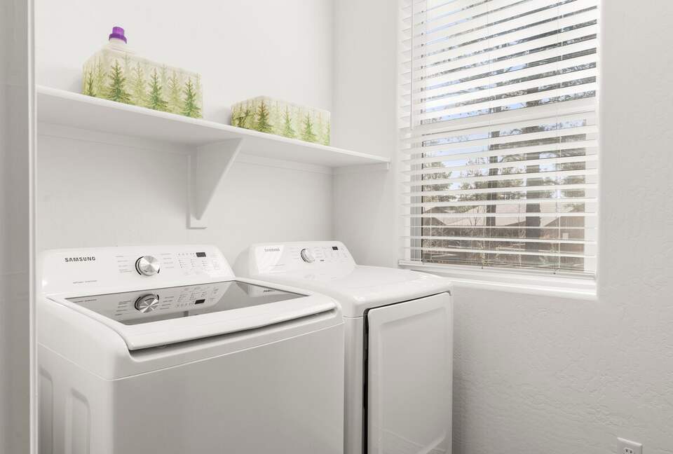 Pineview Retreat | Modern Flagstaff Getaway - Flagstaff, Arizona