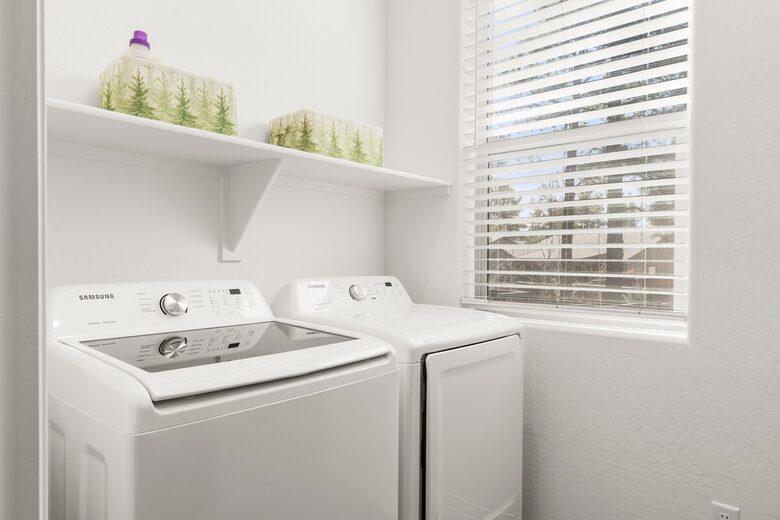 Pineview Retreat | Modern Flagstaff Getaway - Flagstaff, Arizona