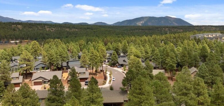 Pineview Retreat | Modern Flagstaff Getaway - Flagstaff, Arizona