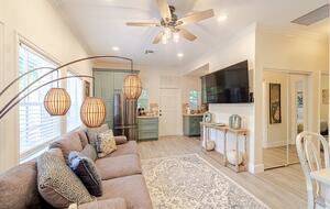 Tropical Hideaway Steps from Sarasota Bay - Sarasota, Florida