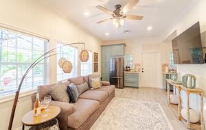 Tropical Hideaway Steps from Sarasota Bay - Sarasota, Florida