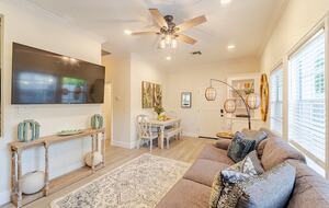 Tropical Hideaway Steps from Sarasota Bay - Sarasota, Florida