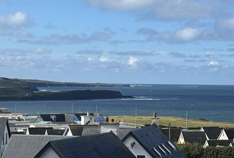 Elevated Seascape Residence in West Clare - Lahinch, Ireland