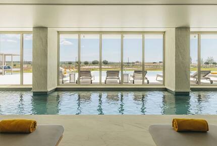 Bayline: Beachfront Living | Luxury Algarve Condo with Panoramic Ocean Views - Armação de Pêra, Portugal