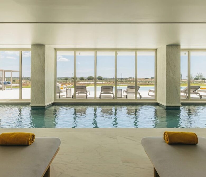 Bayline: Beachfront Living | Luxury Algarve Condo with Panoramic Ocean Views - Armação de Pêra, Portugal