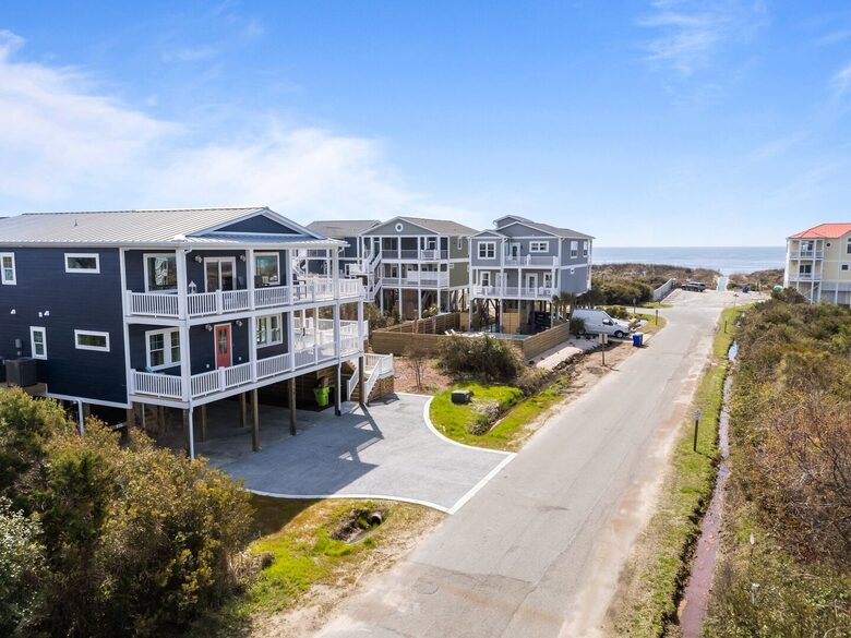 Oceanview Haven on Oak Island - Oak Island, North Carolina
