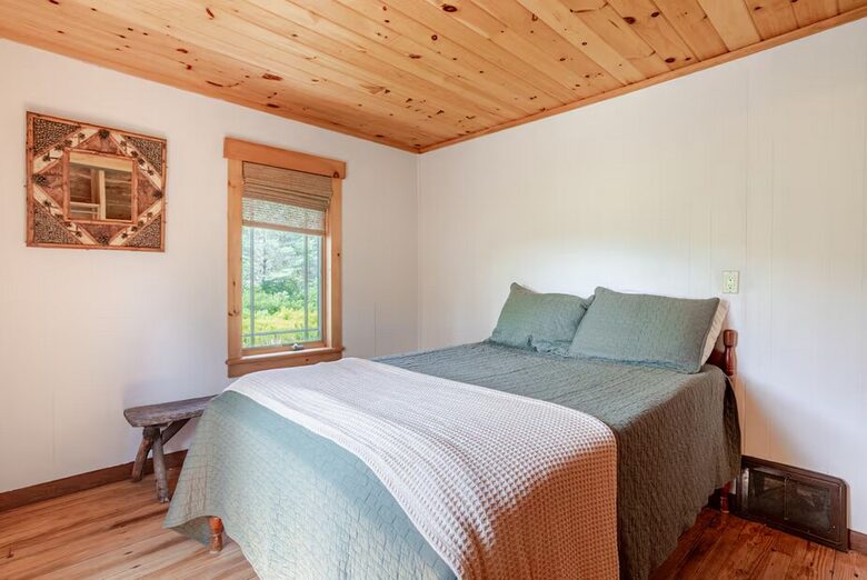 East Branch Nature House - Drink From A Private Spring Source - East Branch, New York