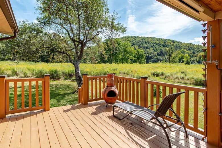 East Branch Nature House - Drink From A Private Spring Source - East Branch, New York