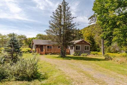 East Branch Nature House - Drink From A Private Spring Source - East Branch, New York
