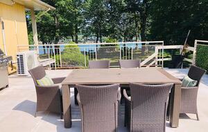 Niagara Riverfront Contemporary Retreat - Niagara-on-the-Lake, Canada