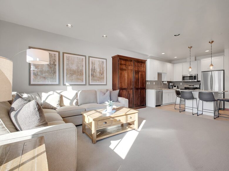 Main Street Mountain View Retreat - Breckenridge, Colorado