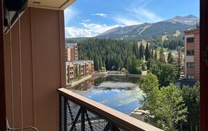 Main Street Mountain View Retreat - Breckenridge, Colorado