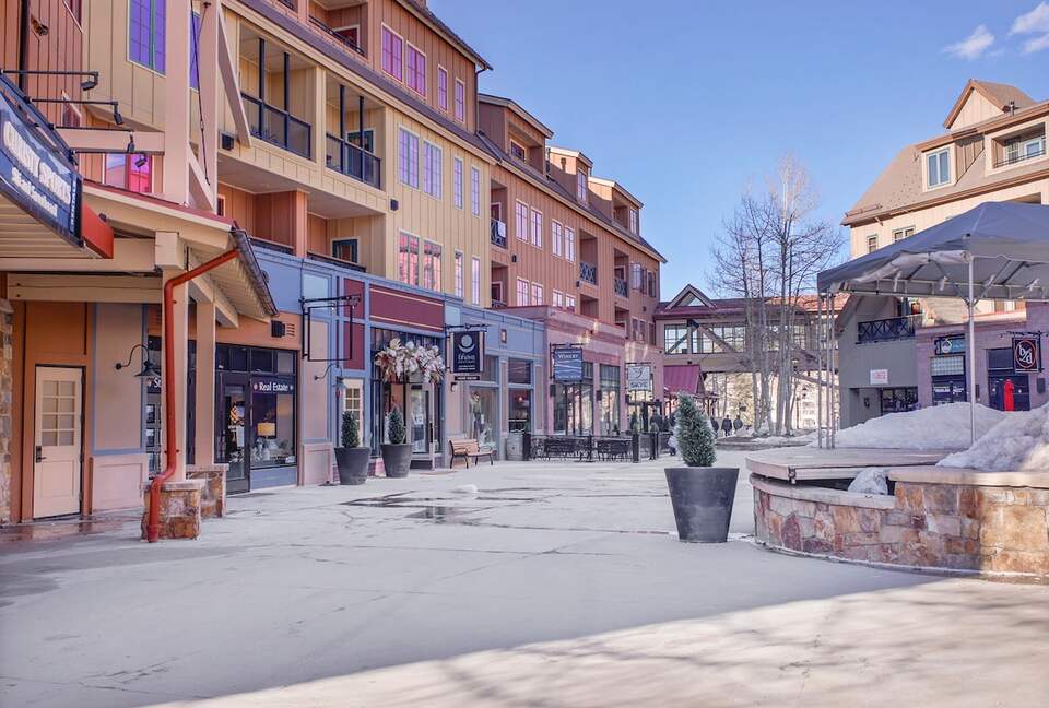 Main Street Mountain View Retreat - Breckenridge, Colorado