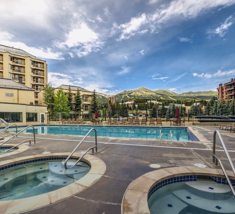 Main Street Mountain View Retreat - Breckenridge, Colorado