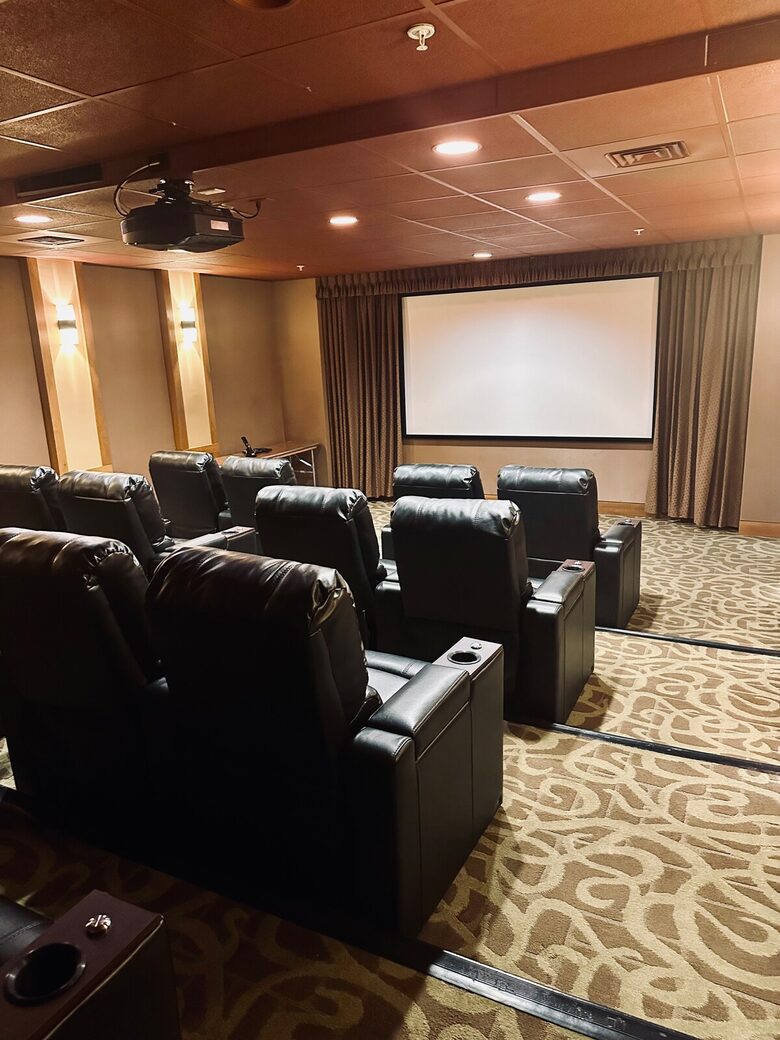 Main Street Mountain View Retreat - Breckenridge, Colorado