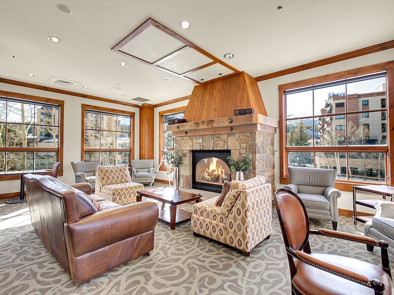 Main Street Mountain View Retreat - Breckenridge, Colorado