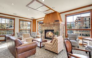 Main Street Mountain View Retreat - Breckenridge, Colorado