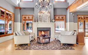 Main Street Mountain View Retreat - Breckenridge, Colorado
