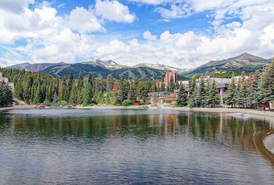 Main Street Mountain View Retreat - Breckenridge, Colorado
