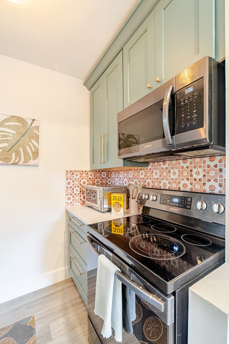 Tropical Hideaway Steps from Sarasota Bay - Sarasota, Florida