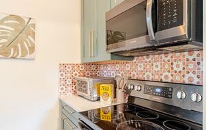 Tropical Hideaway Steps from Sarasota Bay - Sarasota, Florida