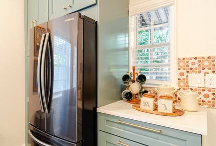 Tropical Hideaway Steps from Sarasota Bay - Sarasota, Florida