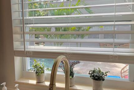 Tropical Hideaway Steps from Sarasota Bay - Sarasota, Florida