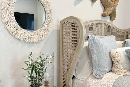 Tropical Hideaway Steps from Sarasota Bay - Sarasota, Florida