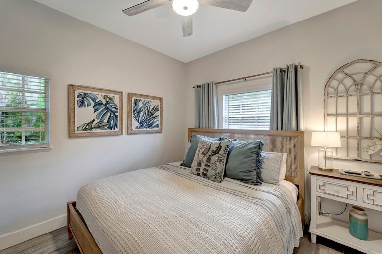 Tropical Hideaway Steps from Sarasota Bay - Sarasota, Florida